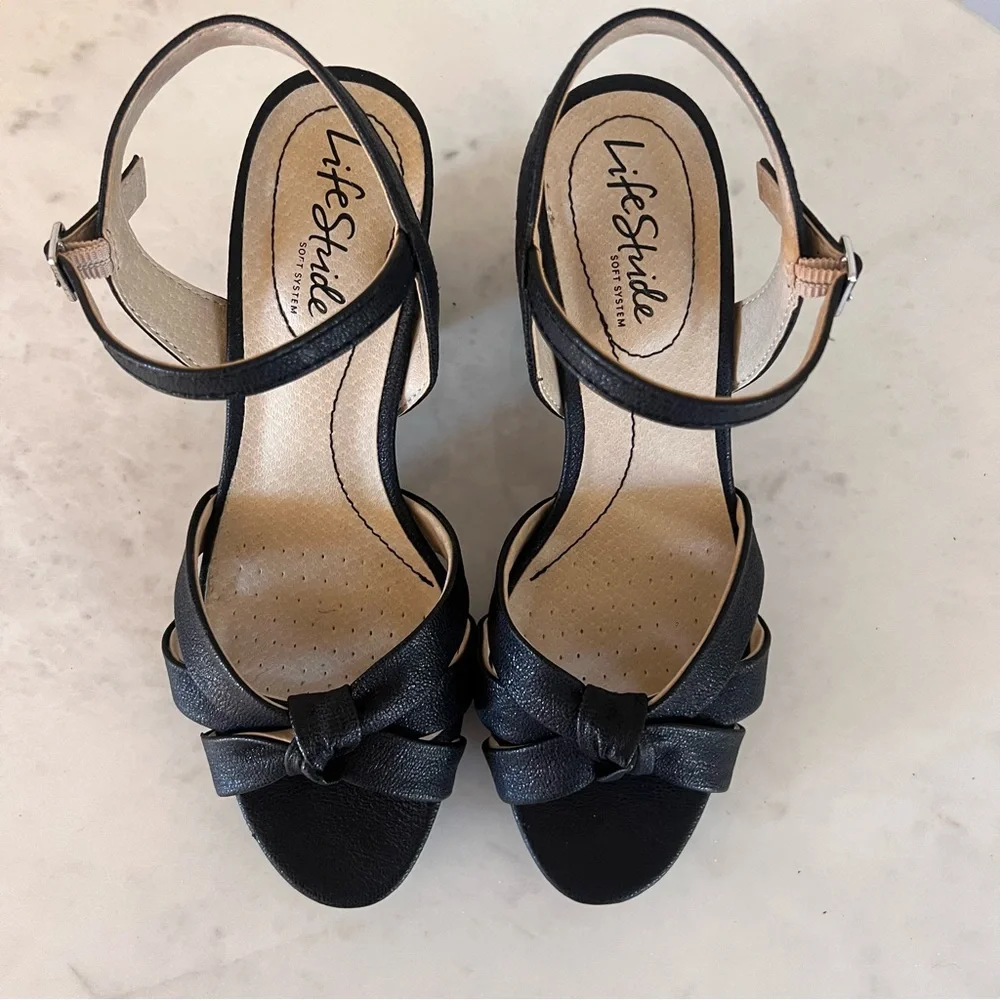 Lifestride Lucky Black Metallic Platform Strappy Sandals Block Heel 6.5 - Picture 3 of 7